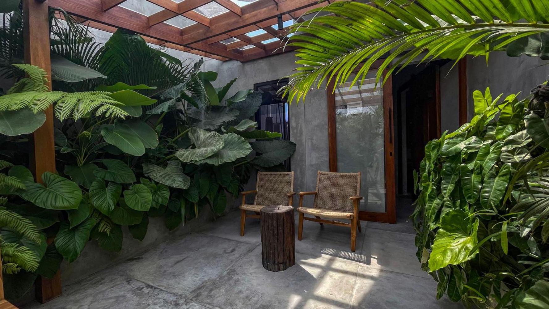 Leafy Lofts Apartment