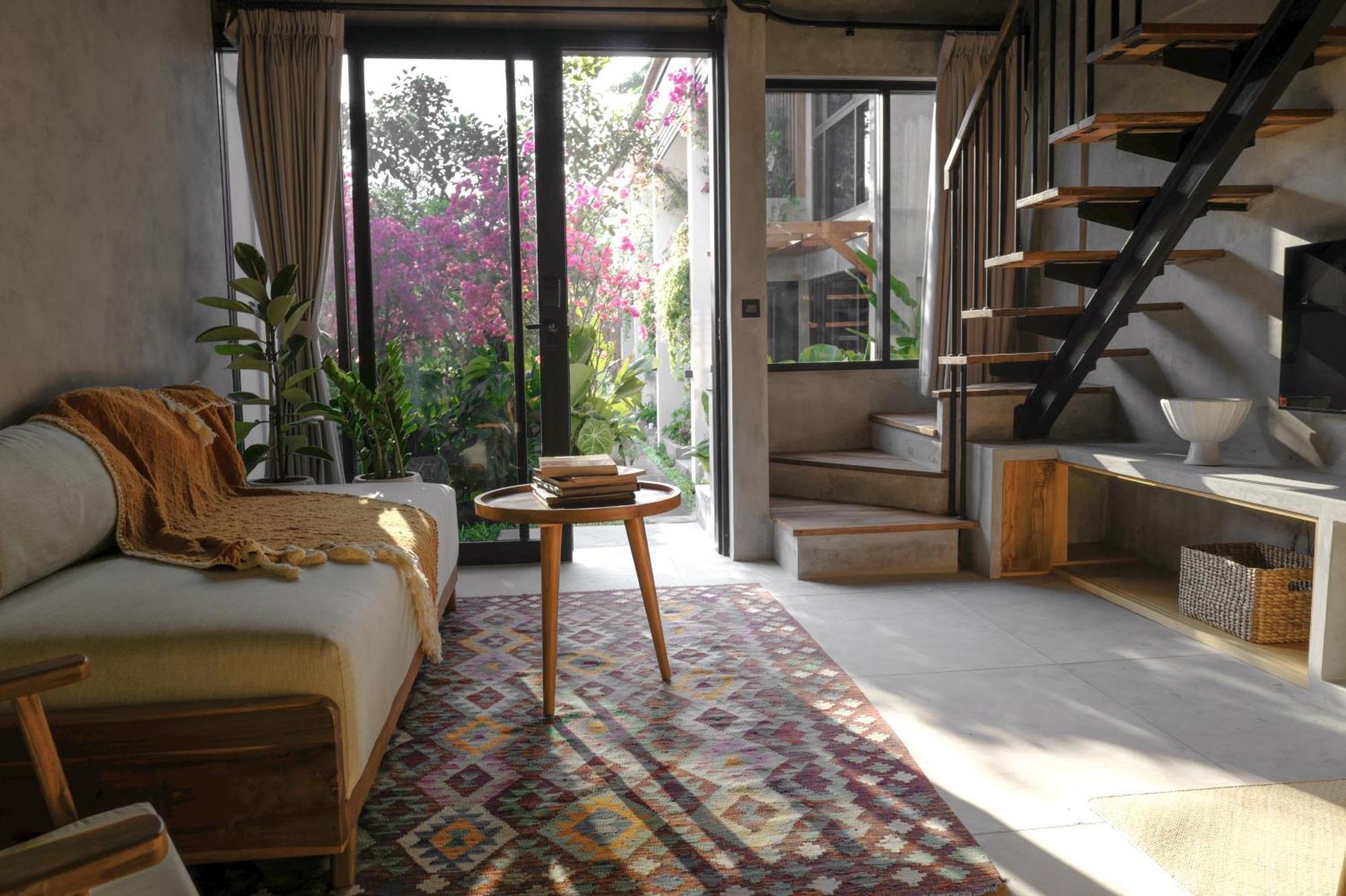 Leafy Lofts Apartment